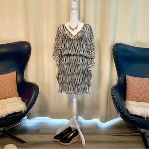 Express Black and White Sheath Mini Dress with Dolman Sleeves